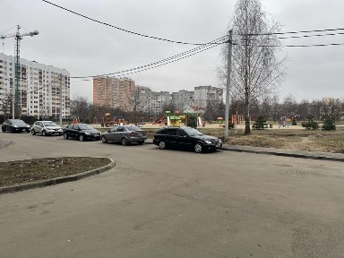 Продам приміщення під комерцію
