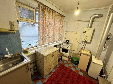продаю частину будинку на 6й Інгульській