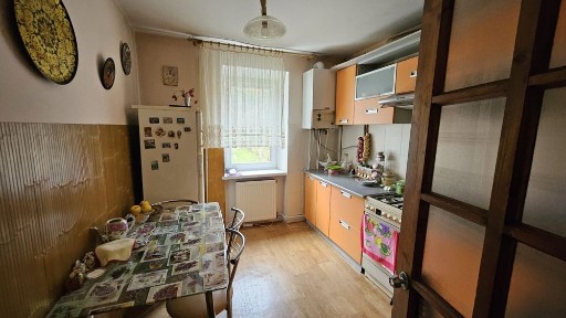 Продається 3-х кімнатна квартира в м. Яремче