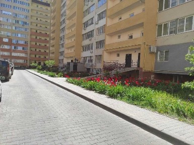 2ком в ЖК Рахат Лукум Кирпичный Газовый дом! 79кв. м. 44500 у.е.
