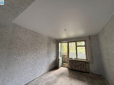 Продам 3к. квартиру на Янгеля (Титова)