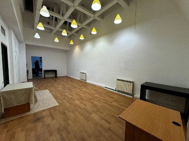 Сдам офис в центре. Яворницкого 49. 30 м2