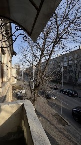 Трикімнатна квартира біля Міського озера та Парку Шевченка!