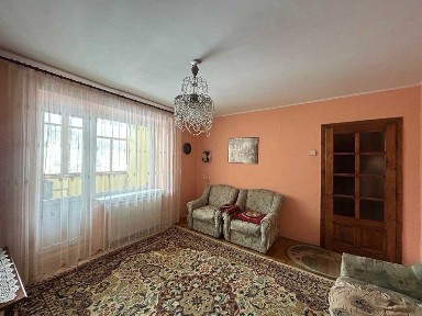 Продаю 3к квартиру в м. Яремче біля центральної дороги
