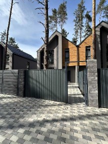 Таунхаус 110 м² у Бучі біля Бістро Пекаря з ділянкою та комунікаціями