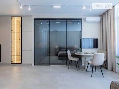 вулиця Андрія Верхогляда, мікрорайон Чорна Гора, район Печерський, Київ, метро Звіринецька (Дружби народів), вул. Андрія Верхогляда 17В • ID 33138033