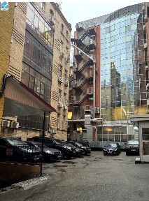 Київ, вул Жмлянська 5б
