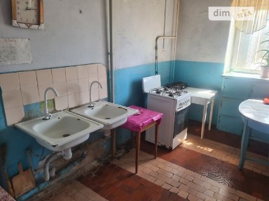 Продаж кімнати 18.4 кв. м на вул. Театральна 45 • ID 33005559