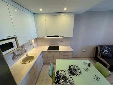 Оренда 2-кімнатної квартири 50 м², Луговська вул.