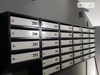 Продаж офісного приміщення 62.2 кв. м. на 1 поверсі на вул. Київська 1, десятиповерхова будівля • ID 33401450