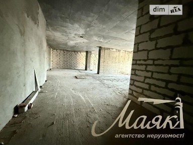 Предславинська вулиця, район Печерський, Київ, метро Олімпійська, вул. Предславинська, багатоповерхова будівля • ID 32911688