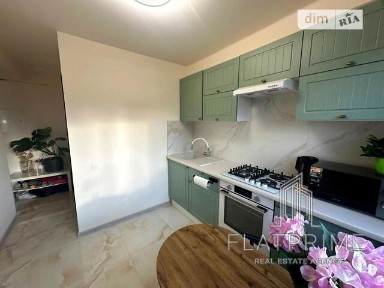 Продаж 3к квартири 62.6 кв. м на вул. Коновальця Євгена 37 • ID 33969428