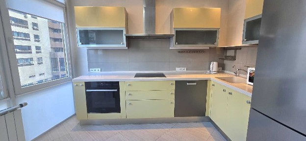Оренда 1-кімнатної квартири 47 м², Дмитрівська вул., 82