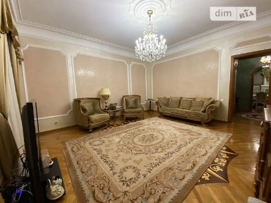 Велика Васильківська вулиця, район Шевченківський, Київ, метро Площа Українських Героїв (Льва Толстого), вул. Велика Васильківська 6 • ID 33782386