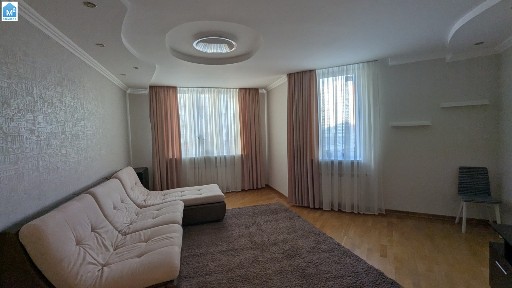 Продажа 3-комнатной квартиры 97 м², Срибнокильская ул., 1