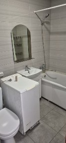 Здам гарну 1 кімнатну квартиру біля річки та Манежу