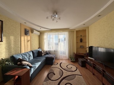 Продаж 3-кім. квартири з якісним ремонтом в районі 24 школи.