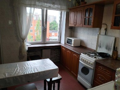 Здається 2х кімнатна квартира вул. Двірцева