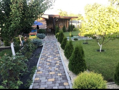 Продається новий будинок з ремонтом, терасою та чудовим ландшафтомYV