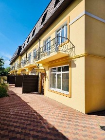 Київська область, Вишневе