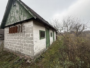 Частина будинку, окремий вхід, ділянка 9сот