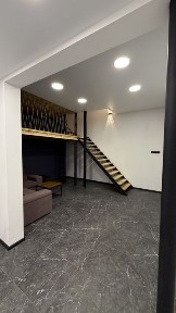 Продаж дворівневої квартири в центрі міста. Окремий вхід. Новий ремонт