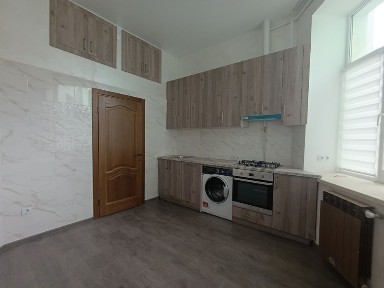 Продам 1 кімнатну квартиру по вул. Драгоманова