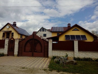 Оренда будинку від власника з окремою сауною, басейном і гаражем!
