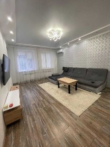 Продается 2-х комнатная квартира с ремонтом в Центр.