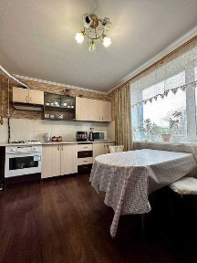 3-ка з ремонтом та автономним опаленням 75м2,Сертифікат (NN)