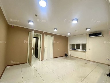 Продаж комерційного приміщення на вул. Отакара Яроша 43, площа 40.8 кв. м • ID 34043529