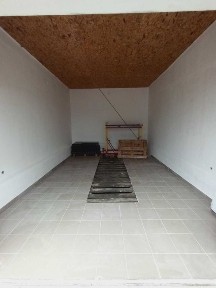 Складські приміщення від 15 до 150 м². Зберігання та логістика.
