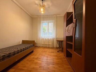 Довгострокова оренда частини будинку Східний