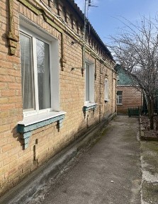 Продається будинок біля дитячої обласної лікарні