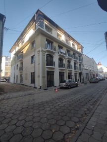 Продаж приміщення в центрі міста Коломия поруч музею Писанка.