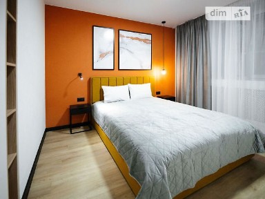 Десятинна вулиця, район Шевченківський, Київ, метро Контрактова площа, вул. Десятинна 1/3 • ID 33355088