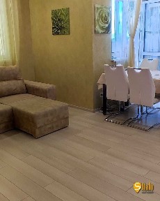 Продаж 3-кімнатної квартири 102.6 м², Ревуцького вул., 7В
