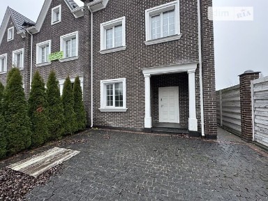 Продаж 3 поверхового таунхауса з ділянкою на 2.5 сотки, 140 кв. м, 5 кімнат, на пров. Садовий • ID 33798727