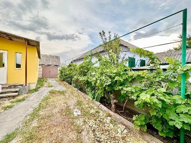 Днепр, Казахстанский пер.