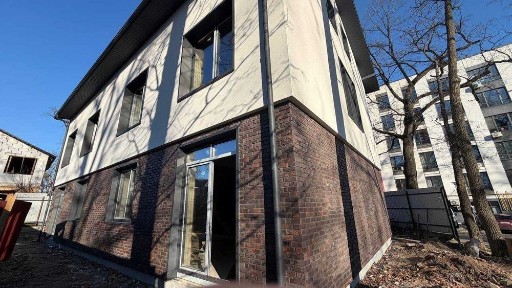 Дуплекс Будинок Ірпінь, вул. Виговського, залишилась права частина.