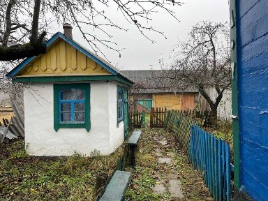 Продаж будинку в сільській місцевості