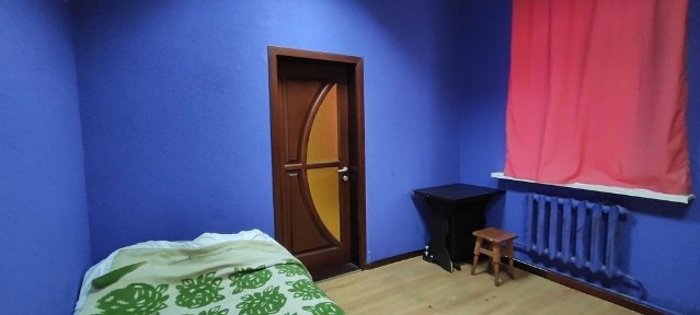 Здається двокімнатна квартира з меблями та побутовою технікою.