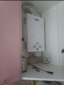 Продам нову 2-х кім квартиру с євроремонтом та новими меблями.