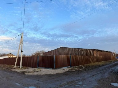 Продам склад с участком