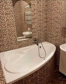 Сучасна 2-рівнева квартира в новобудові на проспекті Бандери