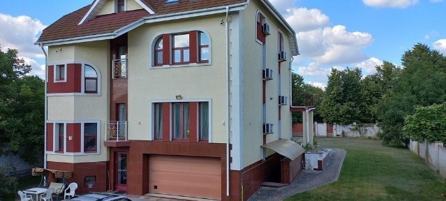 Продам домоволодіня по вул. Квіткова 1, с. Щасливе, 850 м2