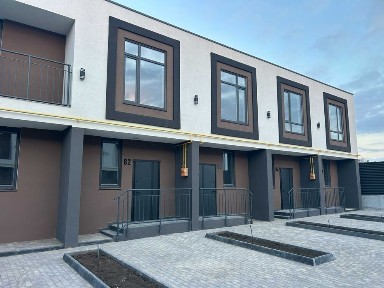 Продаж 2 поверхового таунхауса з ділянкою на 1.3 сотки, 92 кв. м, 3 кімнати, на вул. Фруктова • ID 34032534