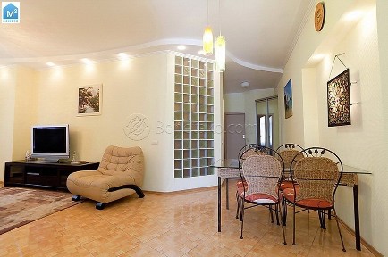Аренда 3-комнатной квартиры 80 м², Приморская ул., Пироговская, 5