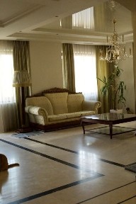 Київ, Печерський, вулиця Жилянська 30А