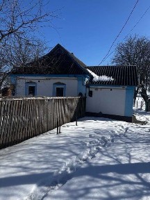 Продаж будинку та земельної ділянки с. Мелюшки, вул. Новоселівська, 16